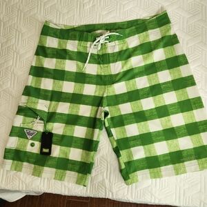 Columbia PFG Green and White Mens Checkered Shorts Size 38  Performance Fishing